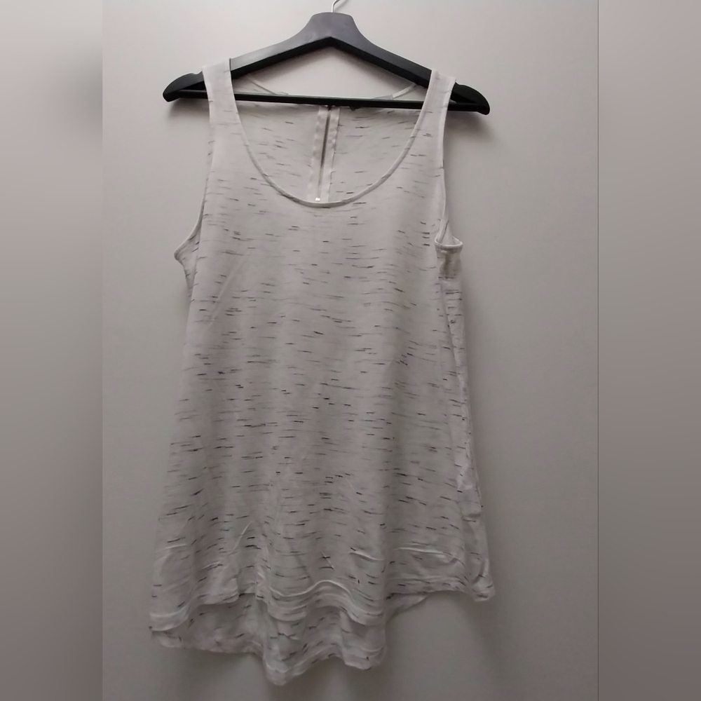 Olivia moon white tank top with silver zipper on the back side of the neck